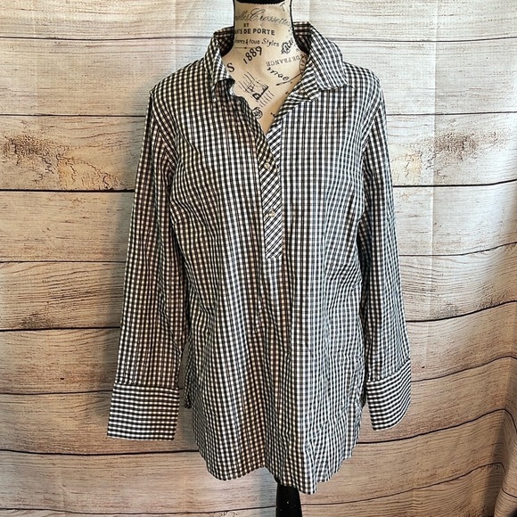 Talbots Casual Button Down Shirt Metallic Threads Long Sleeves Size 14 No Iron - Picture 1 of 8